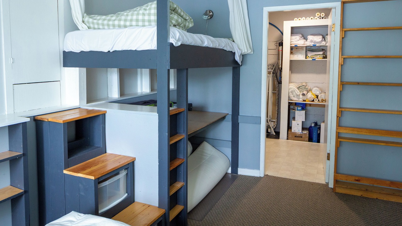 Photo of Bedroom in Port Alberni
