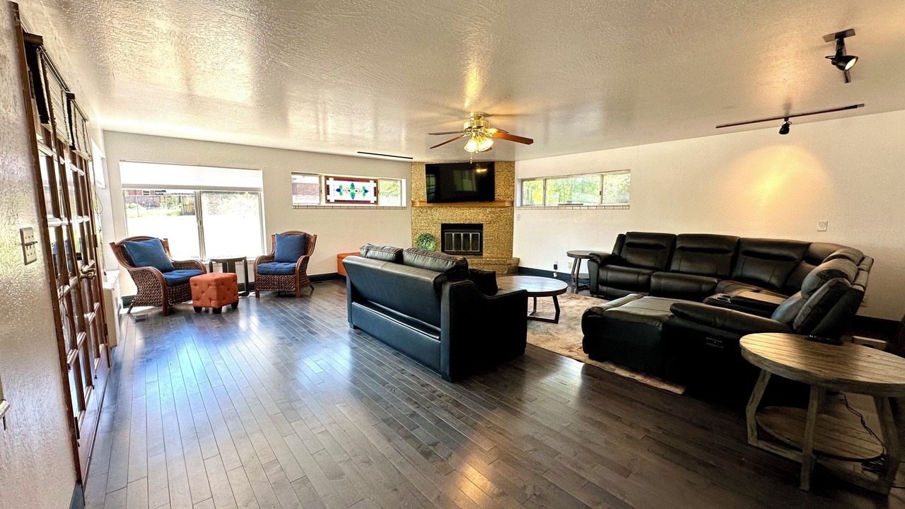 Photo of Livingroom in Reno/Tahoe Airport