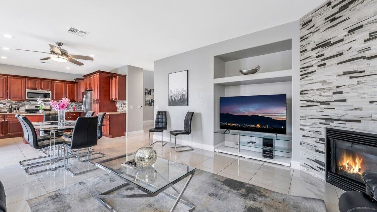 Photo of Livingroom in Spring Valley