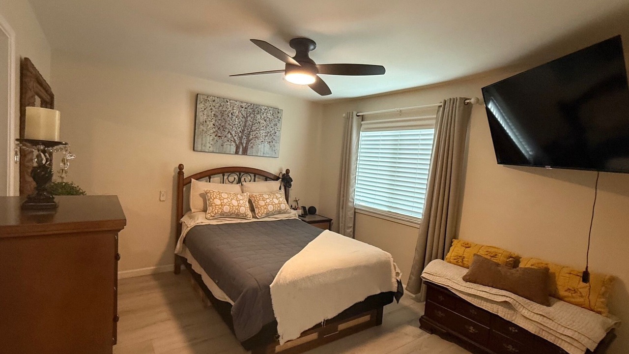 Photo of Bedroom in Harbor