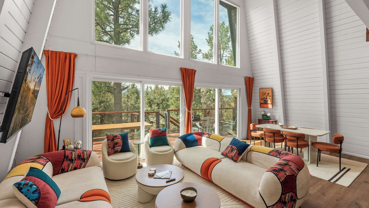 Photo of Livingroom in Big Bear City