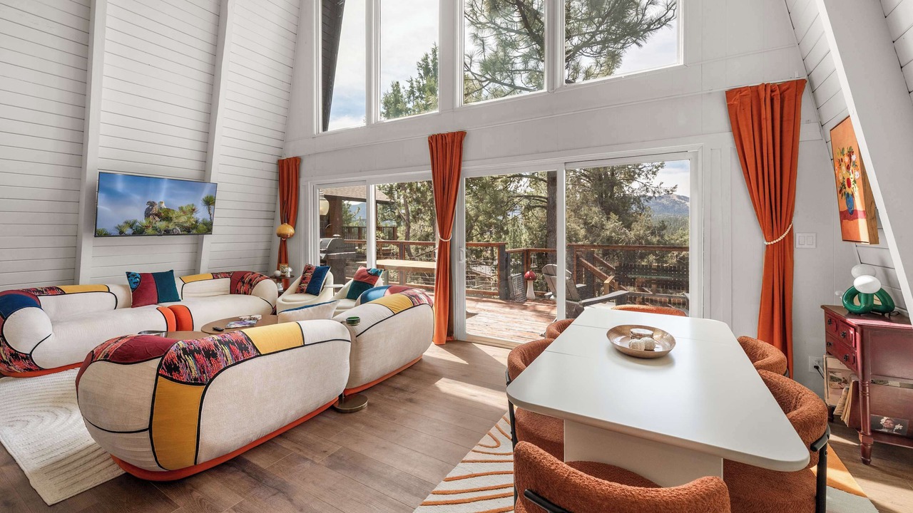 Photo of Livingroom in Big Bear City
