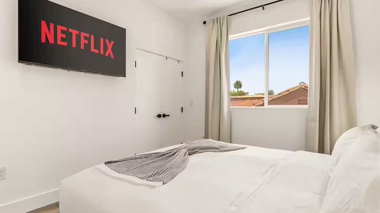 Photo of Bedroom in Beverly Hills