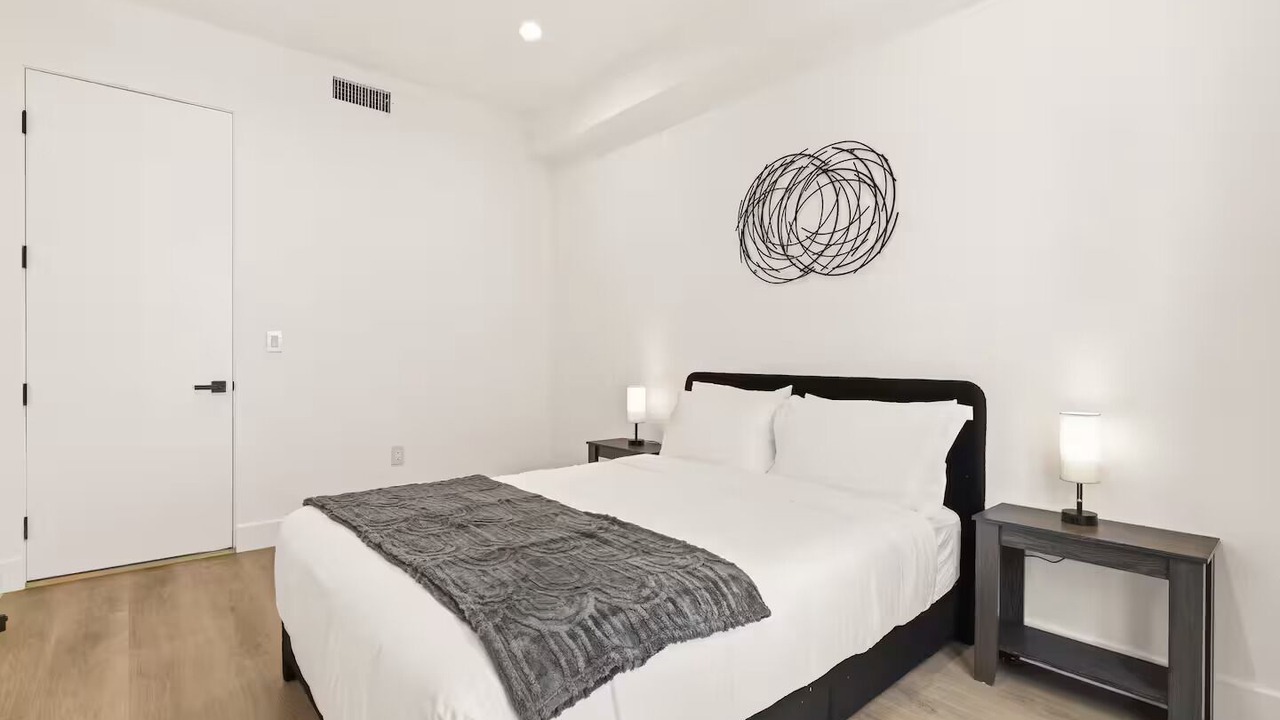Photo of Bedroom in Beverly Hills