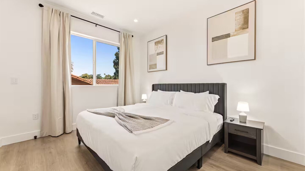 Photo of Bedroom in Beverly Hills