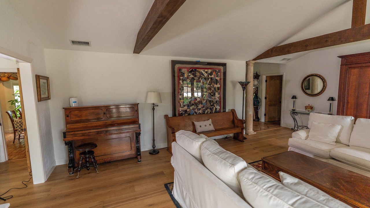 Photo of Livingroom in Goleta
