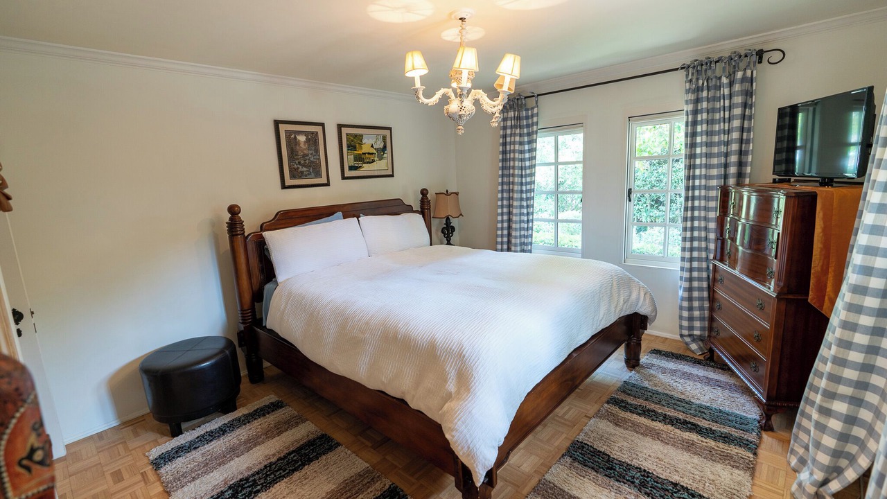Photo of Bedroom in Goleta
