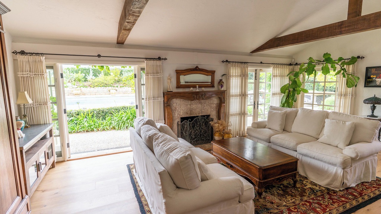 Photo of Livingroom in Goleta