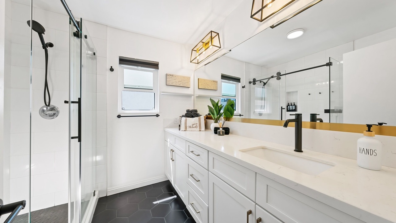 Photo of Bathroom in Arcadia