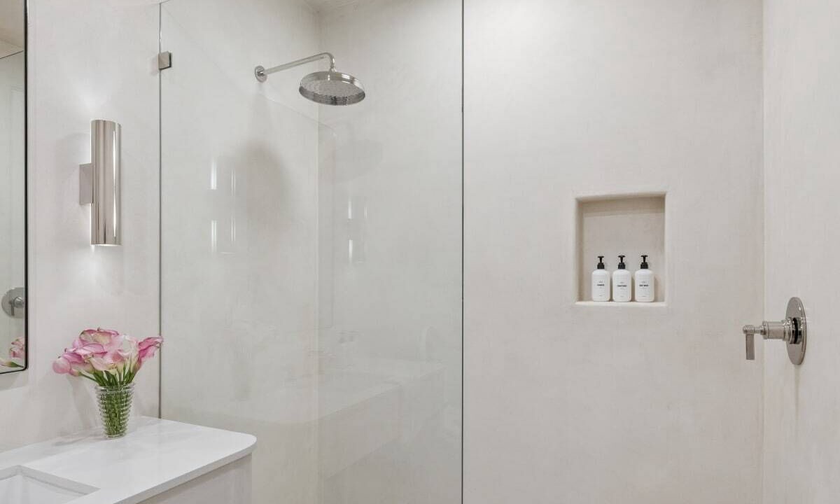 Photo of Bathroom in Oak Park