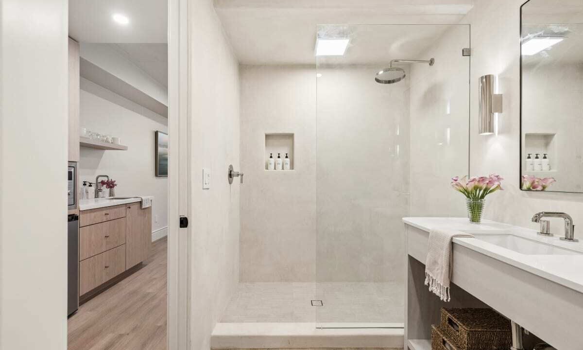 Photo of Bathroom in Oak Park