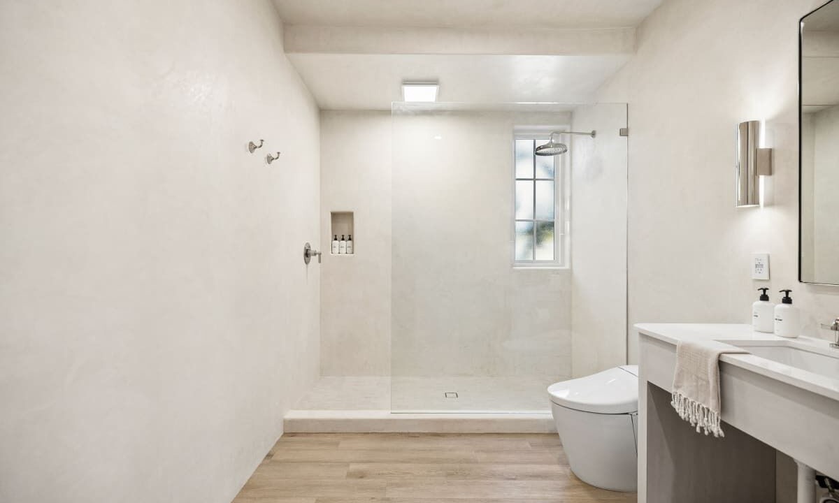 Photo of Bathroom in Oak Park