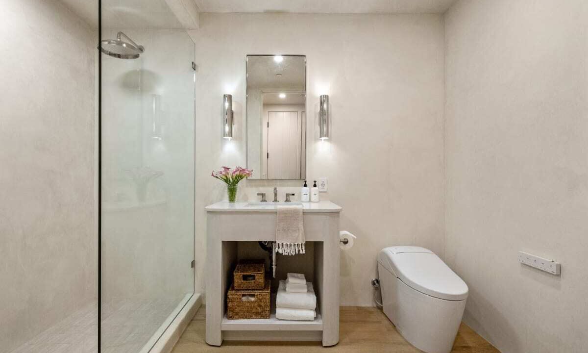 Photo of Bathroom in Oak Park