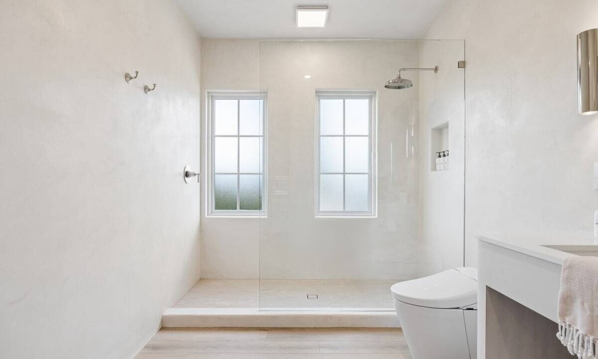 Photo of Bathroom in Oak Park