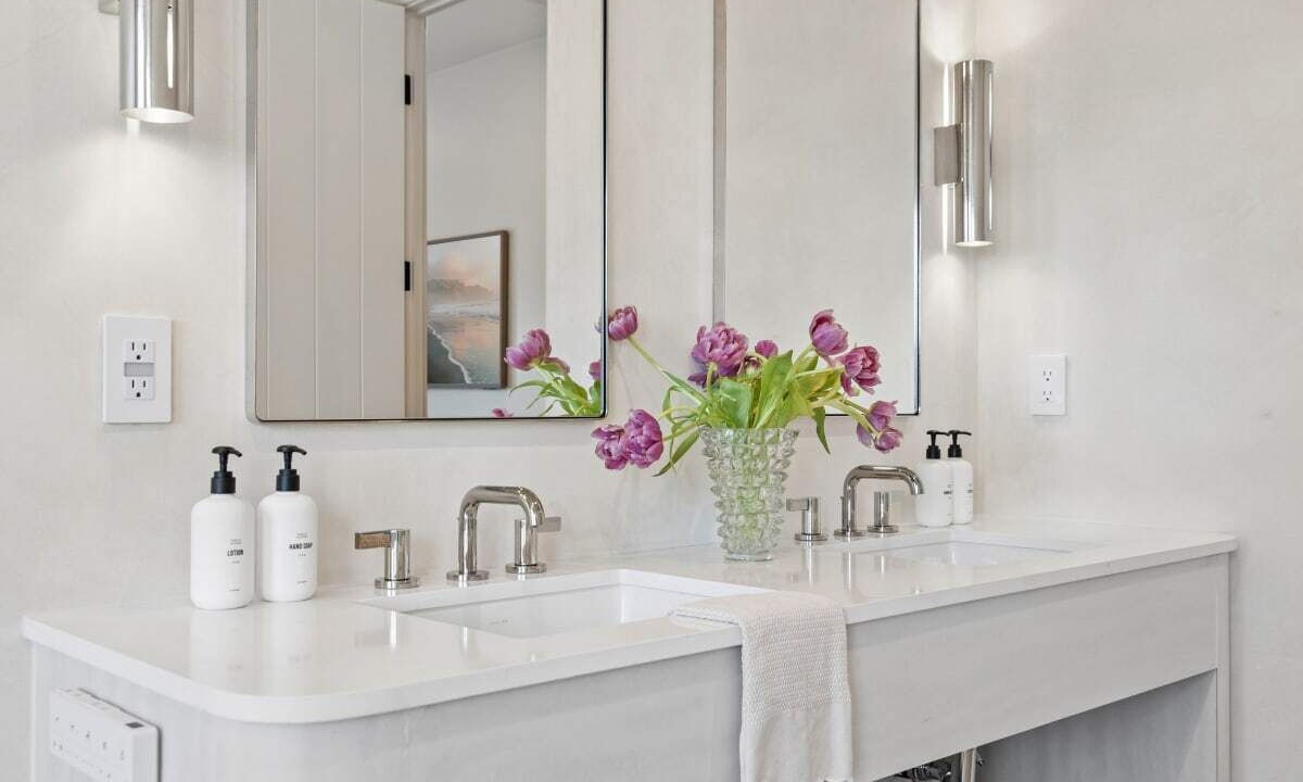 Photo of Bathroom in Oak Park