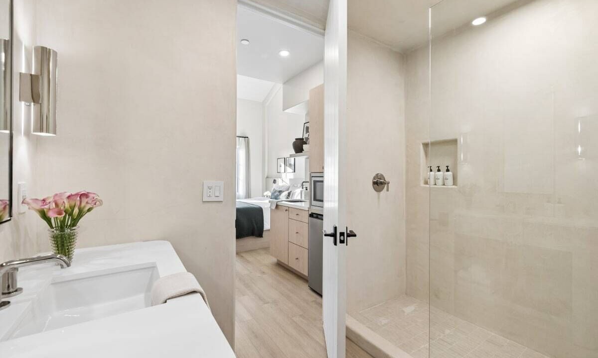 Photo of Bathroom in Oak Park
