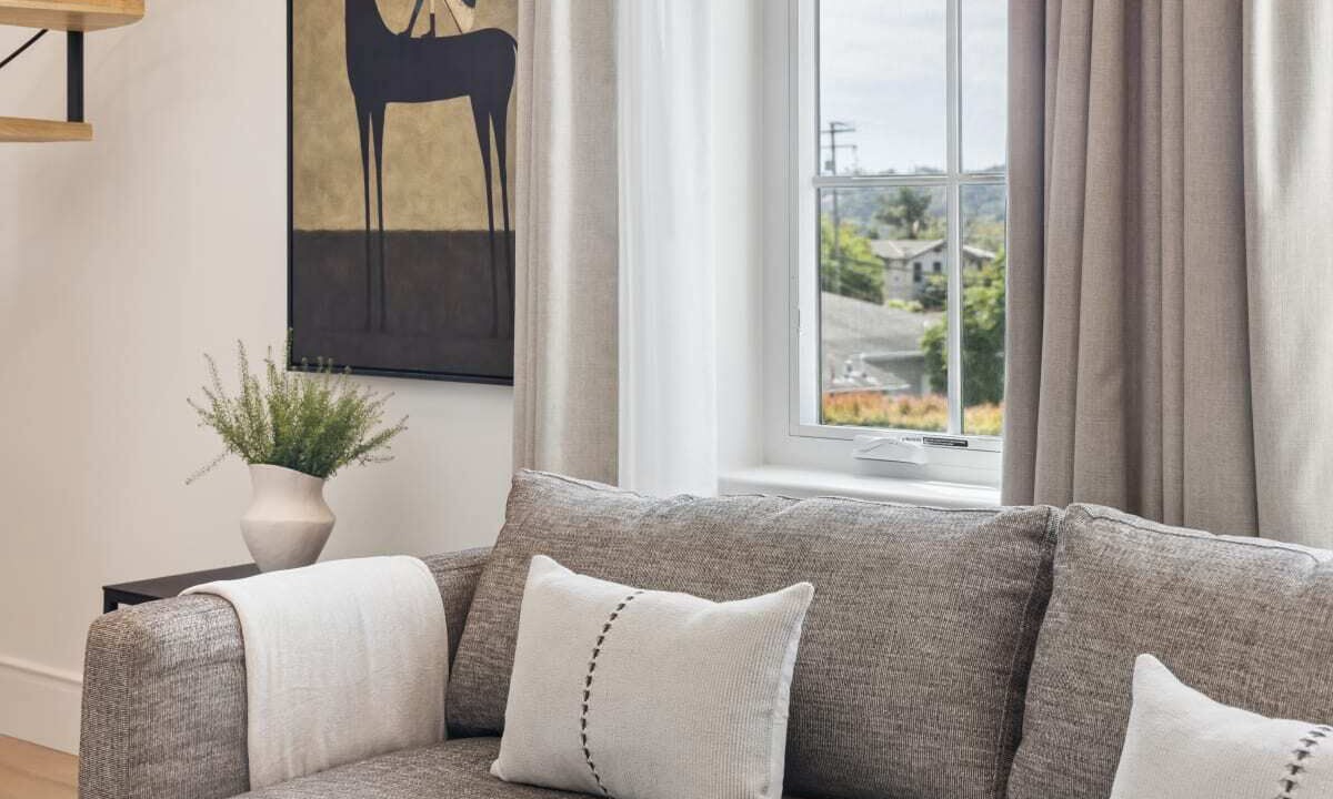 Photo of Livingroom in Oak Park