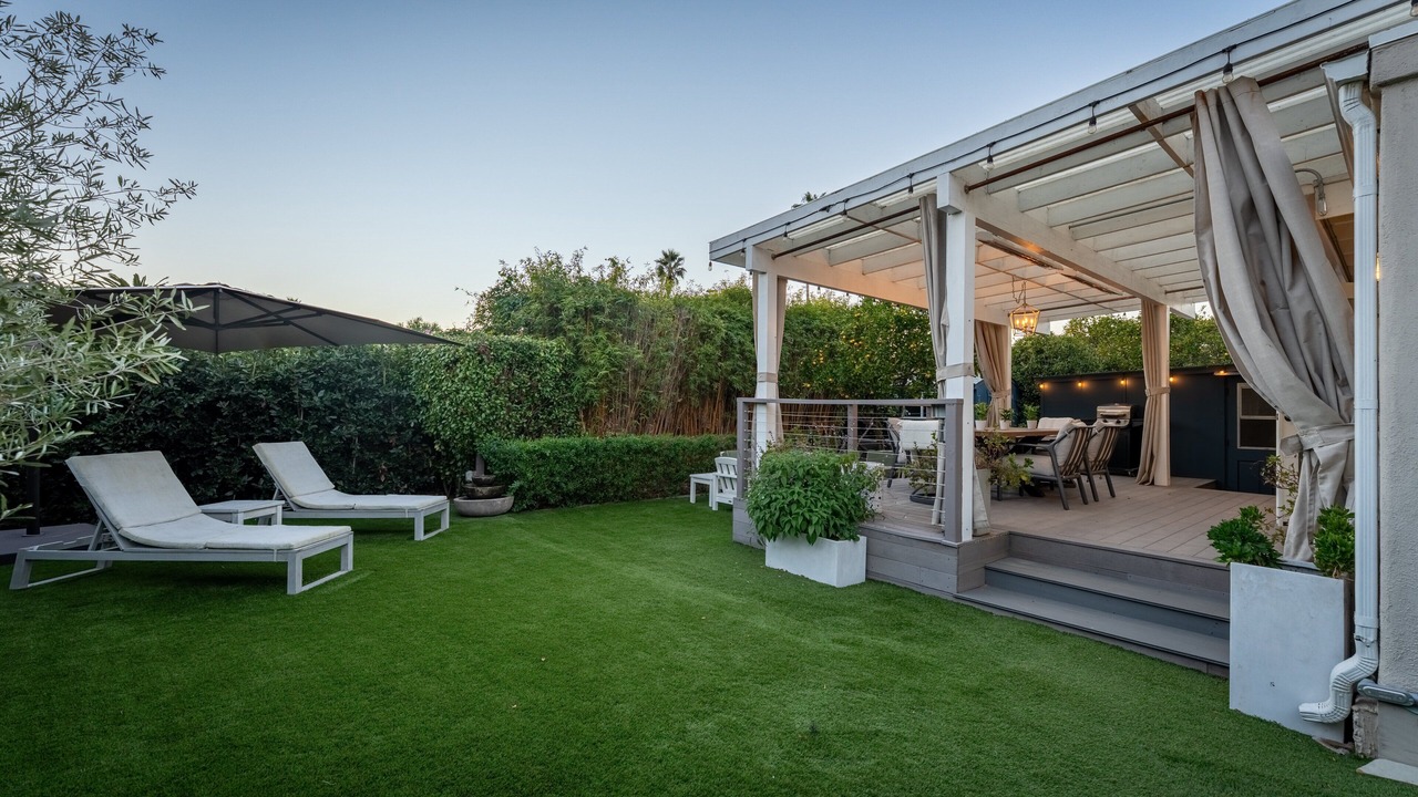 Photo of Patio Balcony in East Mesa