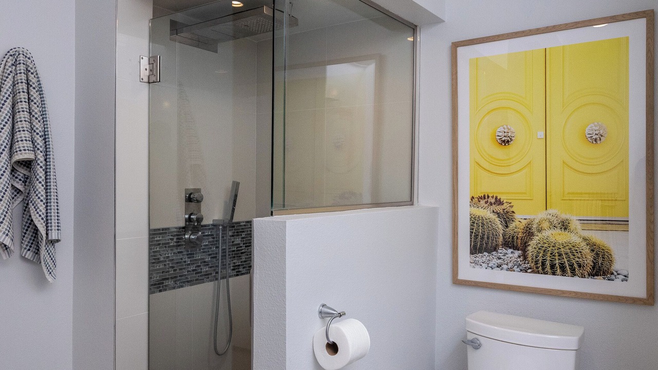 Photo of Bathroom in Araby Commons