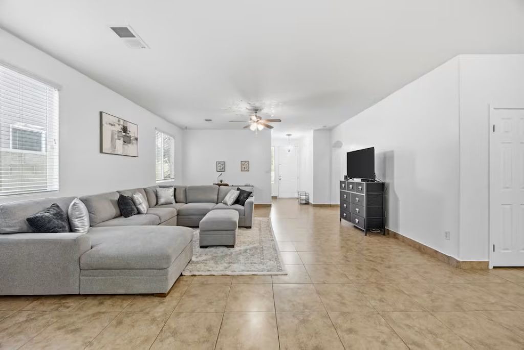 Photo of Livingroom in Pumpkin Center