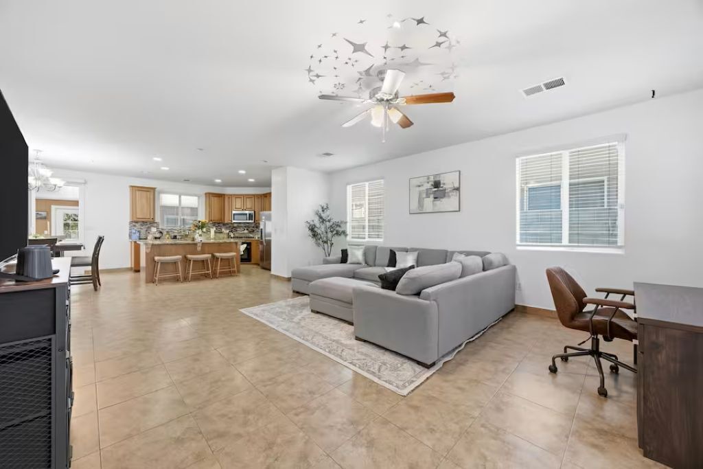Photo of Livingroom in Pumpkin Center