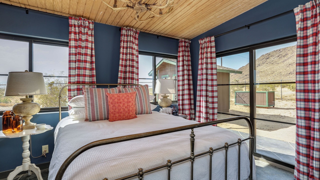 Photo of Bedroom in Landers
