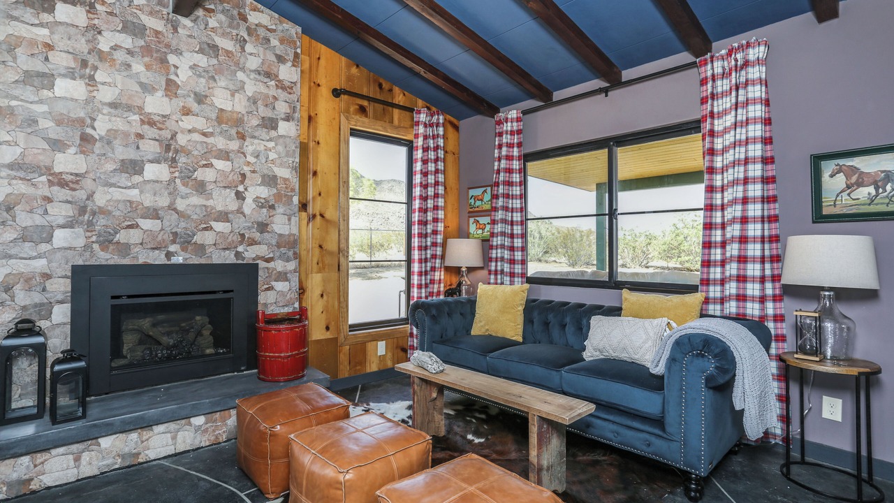 Photo of Livingroom in Landers