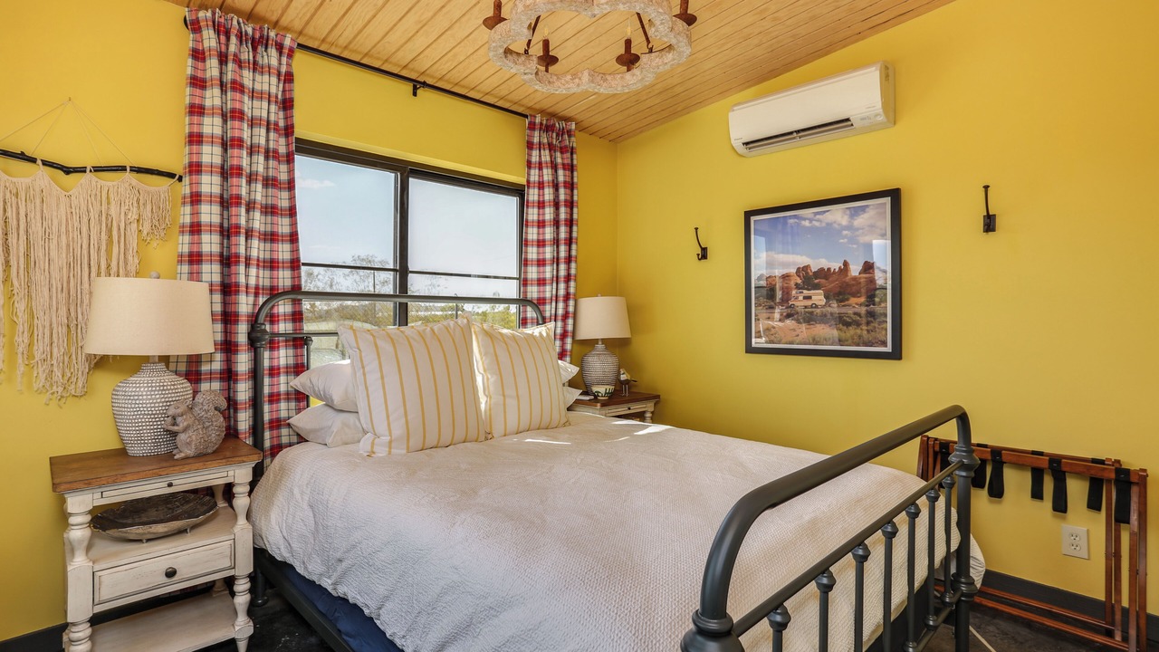 Photo of Bedroom in Landers