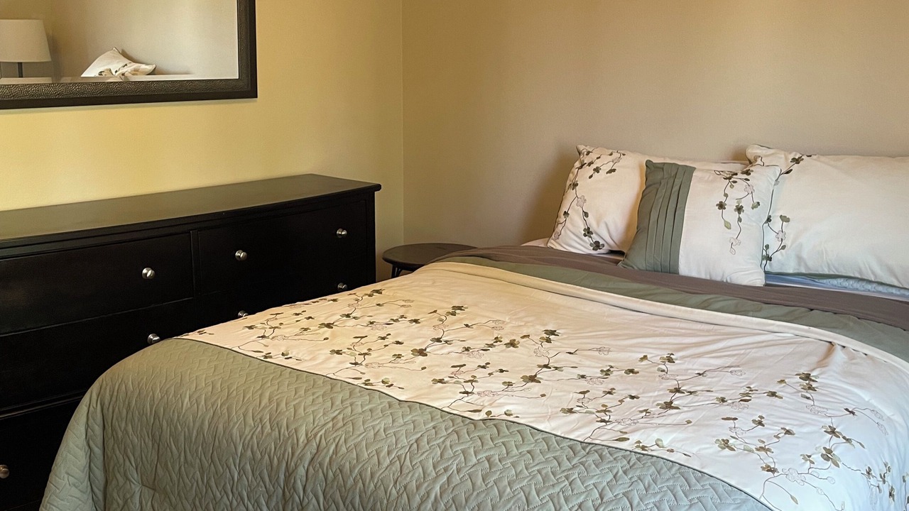 Photo of Bedroom in Thousand Oaks