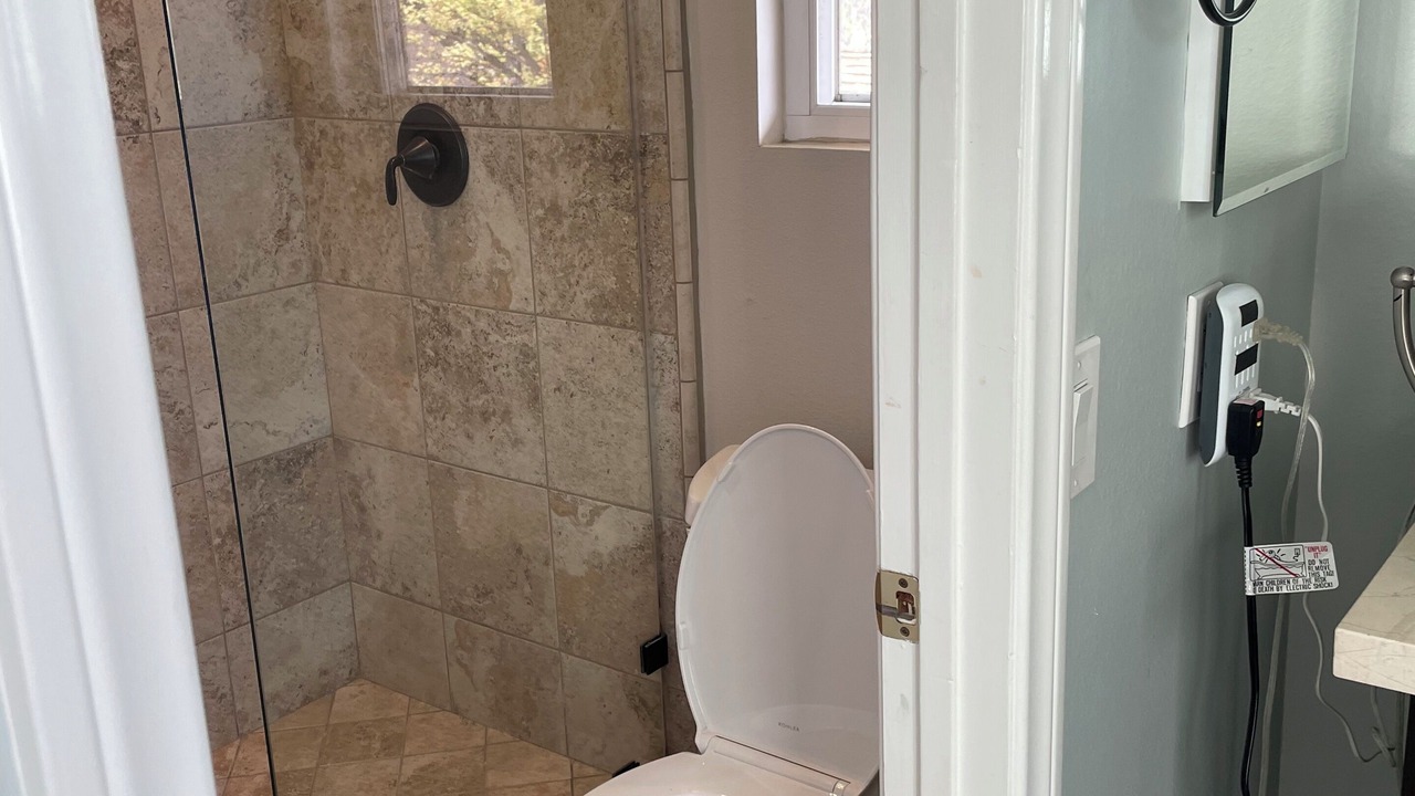 Photo of Bathroom in Thousand Oaks