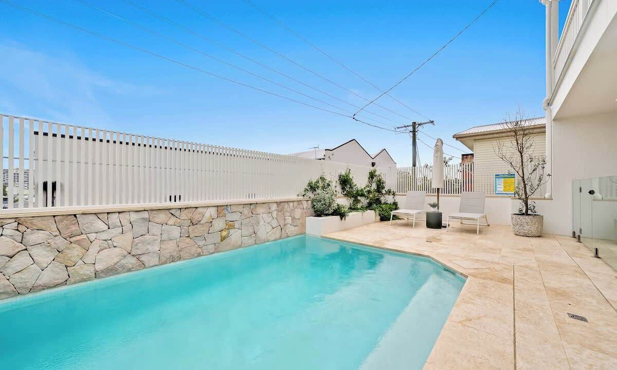 Photo of Outdoor in West End