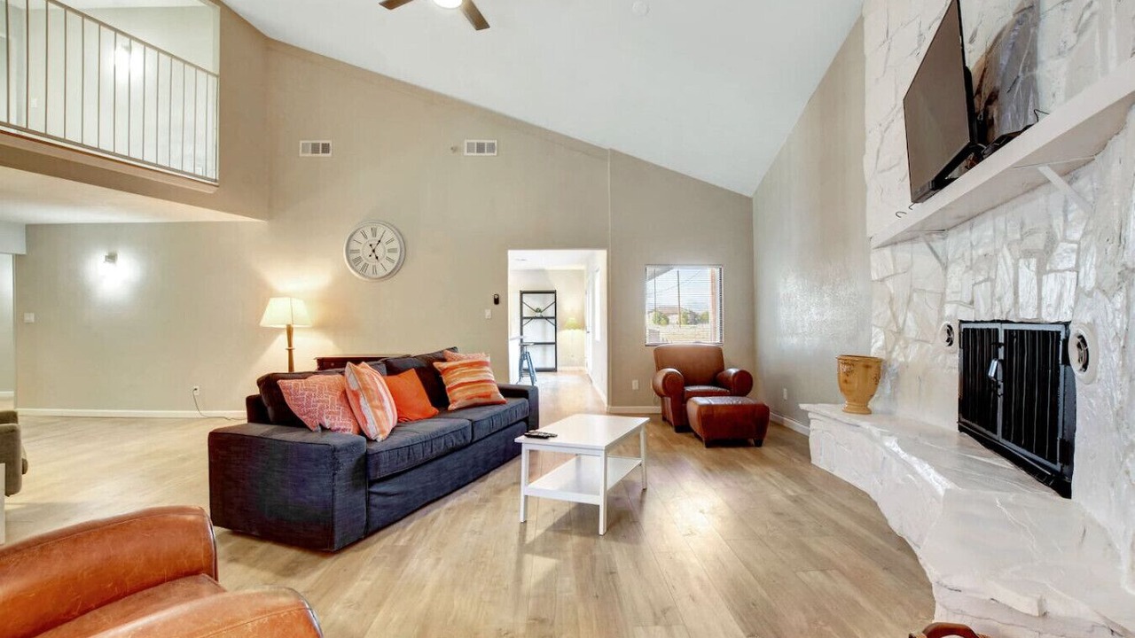 Photo of Livingroom in Sunrise Manor