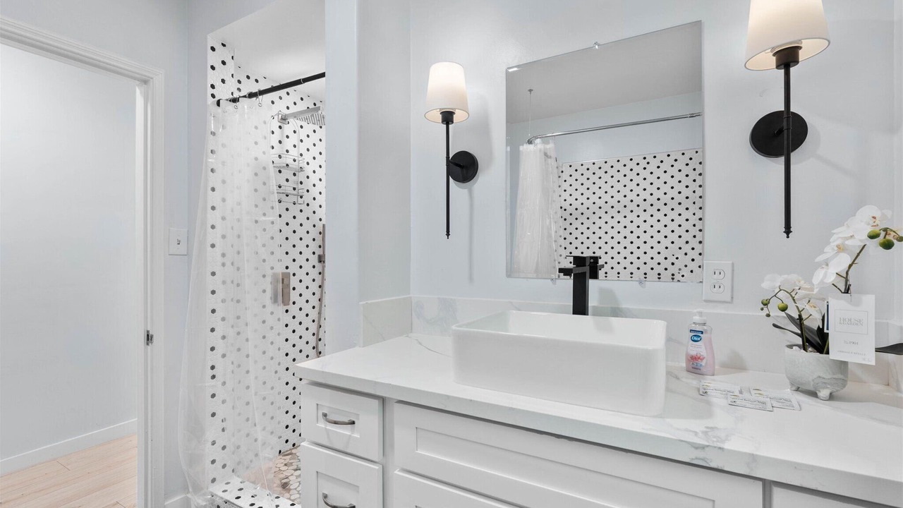 Photo of Bathroom in Monrovia