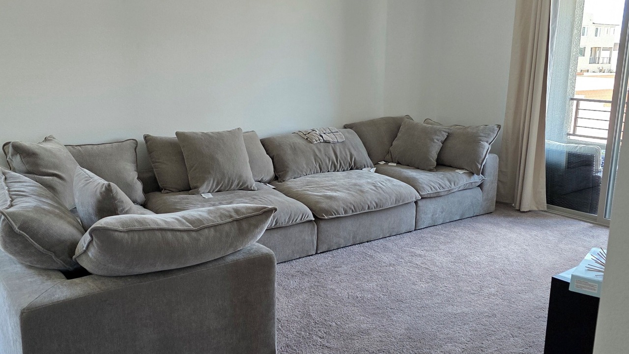 Photo of Livingroom in Enterprise
