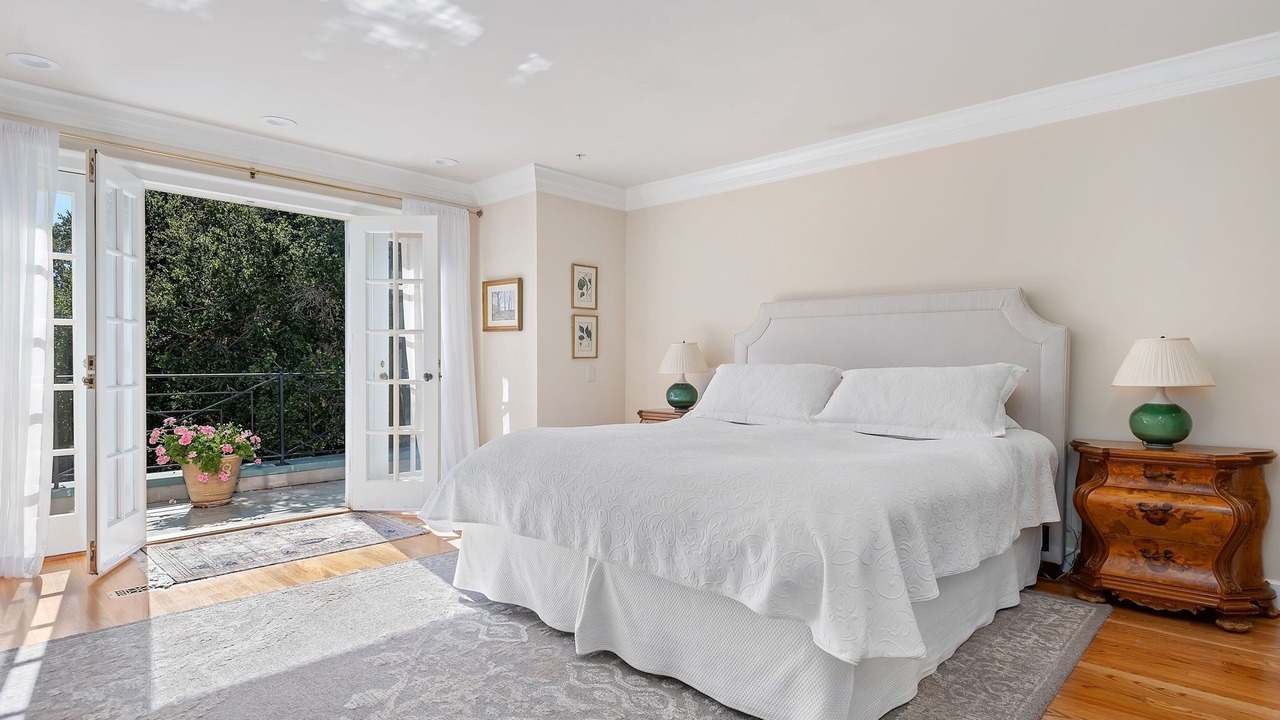 Photo of Bedroom in Hedgerow