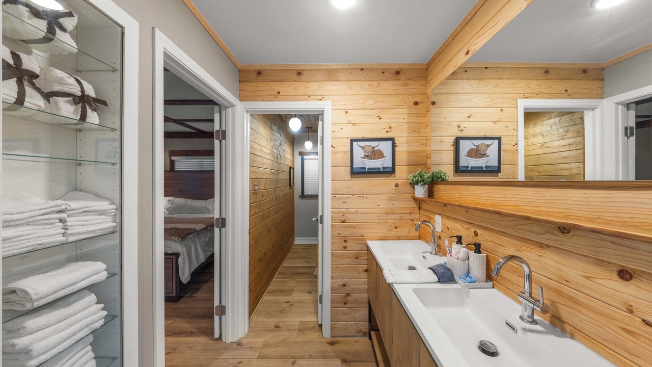Photo of Bathroom in Frazier Park