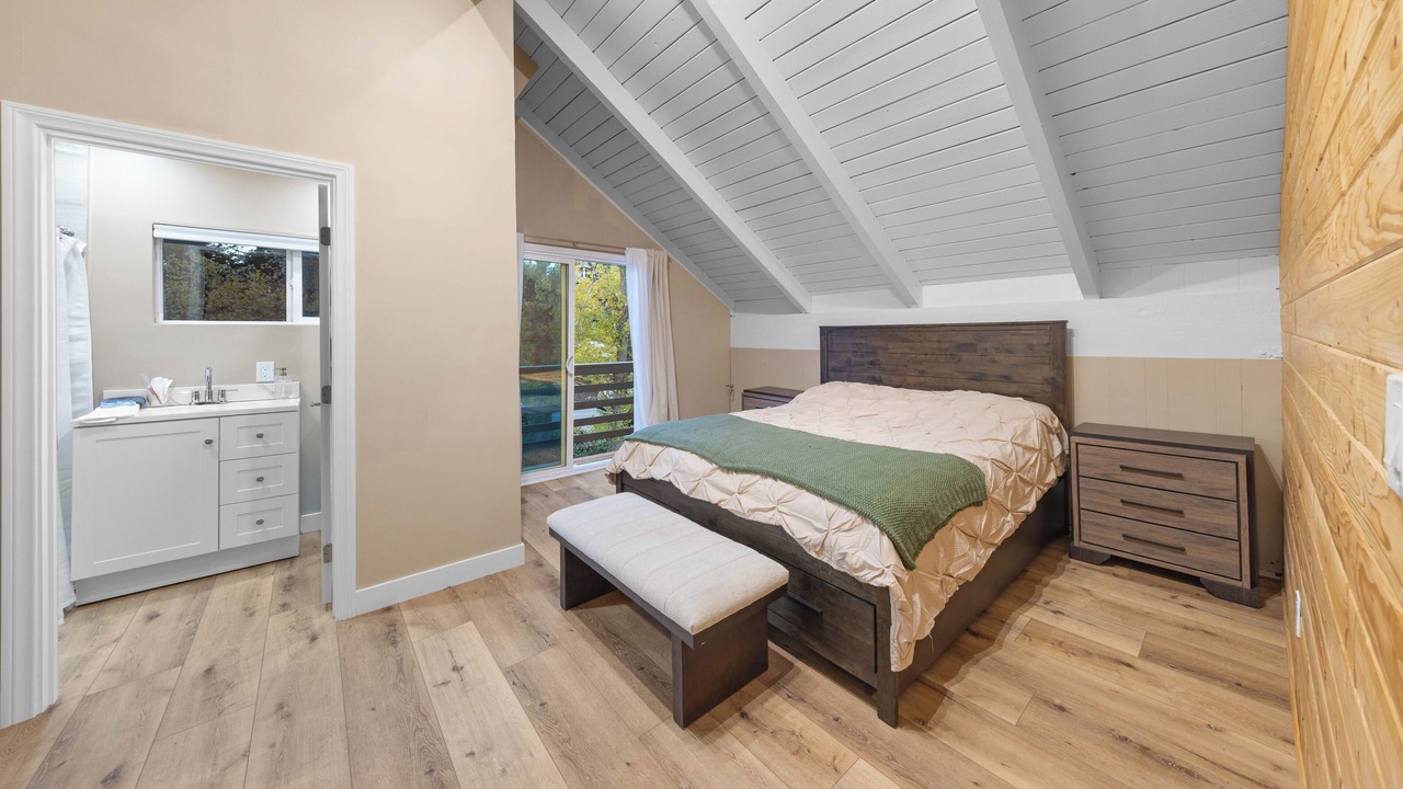 Photo of Bedroom in Frazier Park