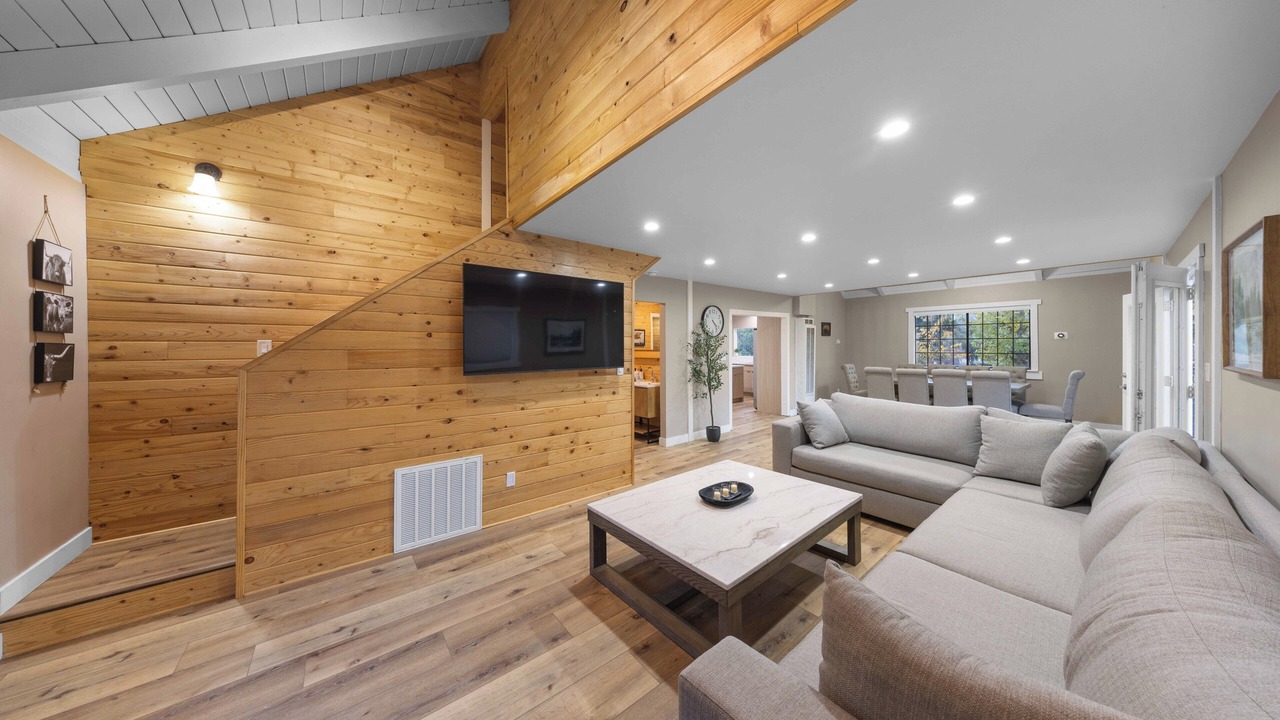 Photo of Livingroom in Frazier Park