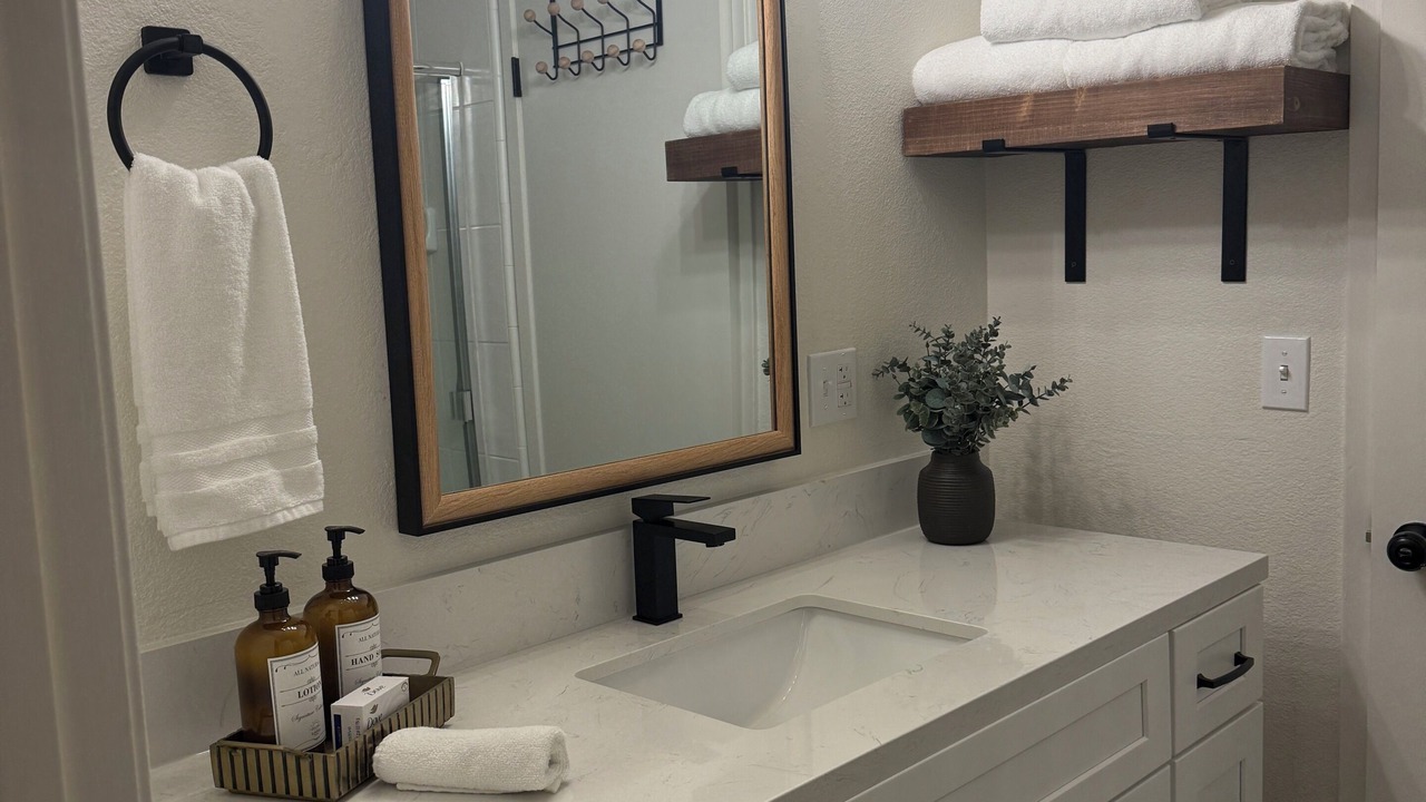 Photo of Bathroom in Lemoore