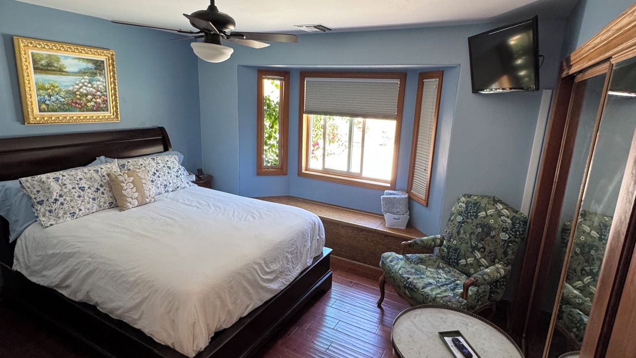 Photo of Bedroom in Agua Dulce