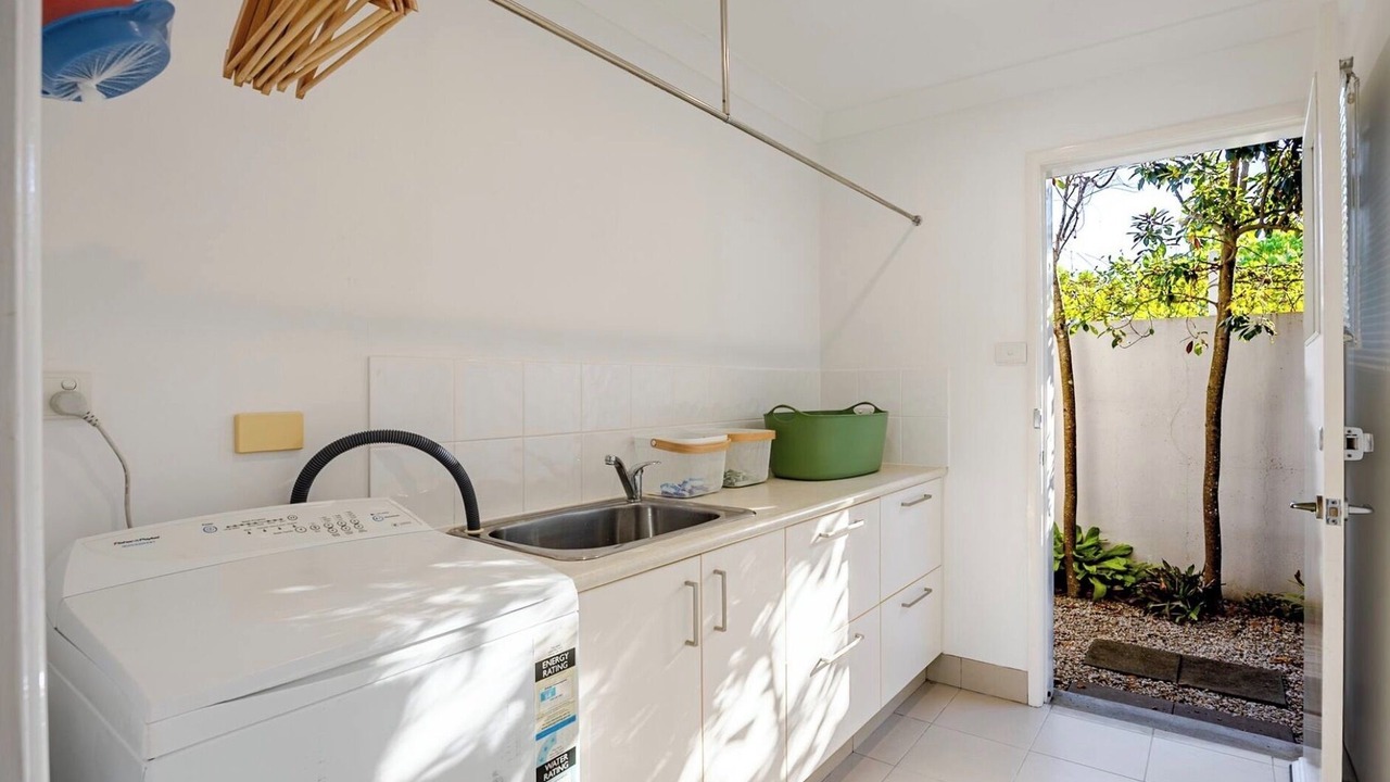 Photo of Kitchen in Broadbeach Waters