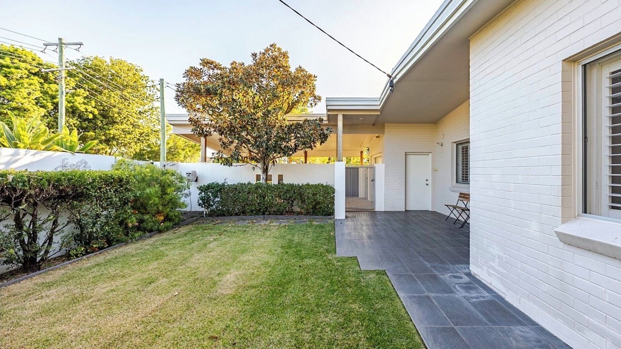 Photo of Patio Balcony in Broadbeach Waters