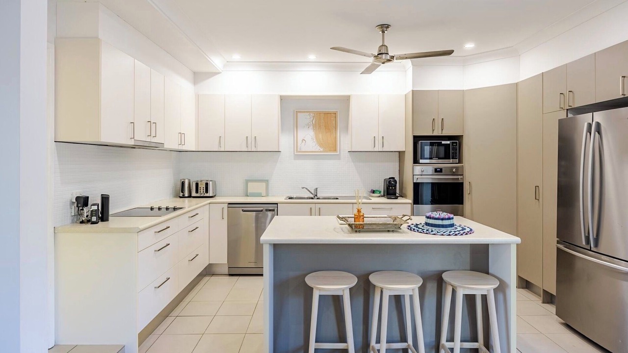 Photo of Kitchen in Broadbeach Waters