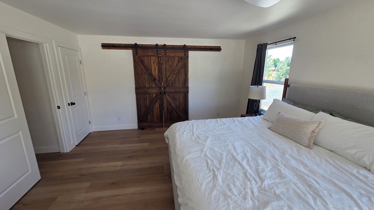 Photo of Bedroom in Porterville