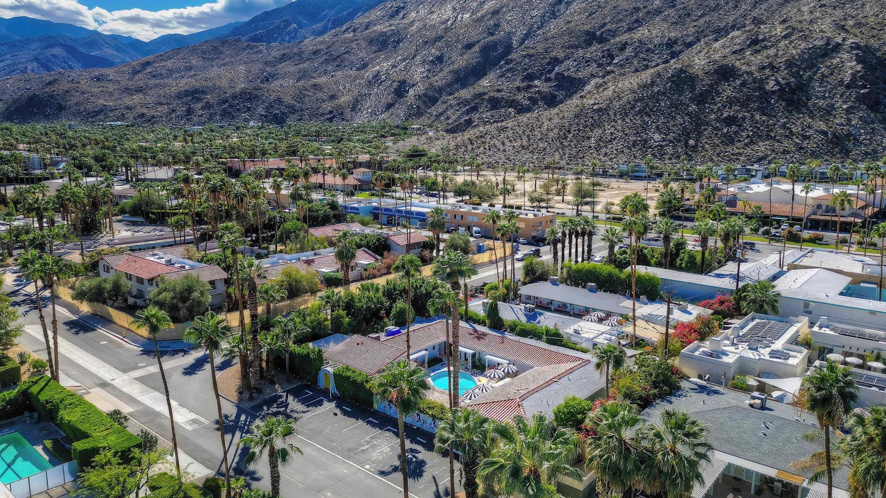 Photo of Outdoor in Tahquitz River Estates