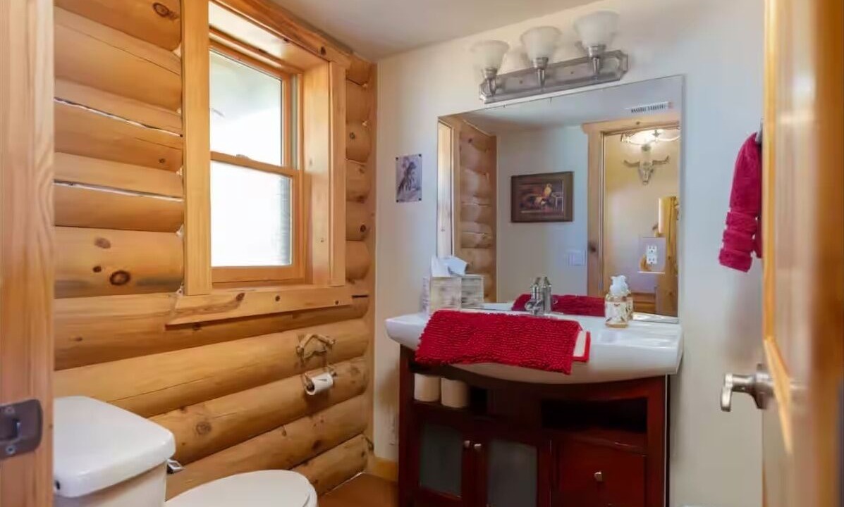 Photo of Bathroom in Julian