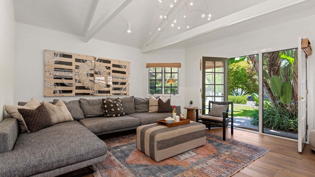 Photo of Livingroom in Hedgerow