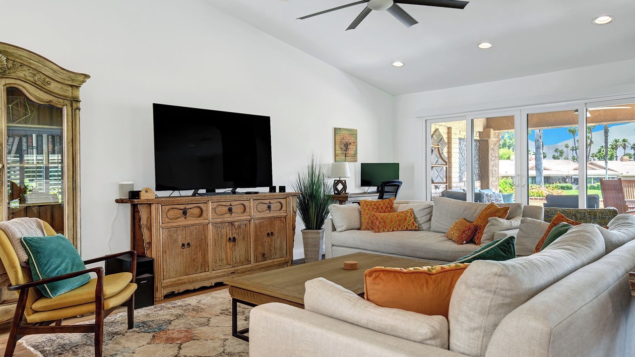 Photo of Livingroom in Palm Desert