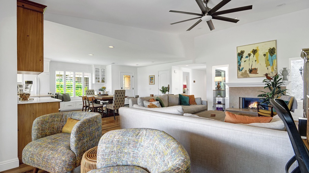 Photo of Livingroom in Palm Desert