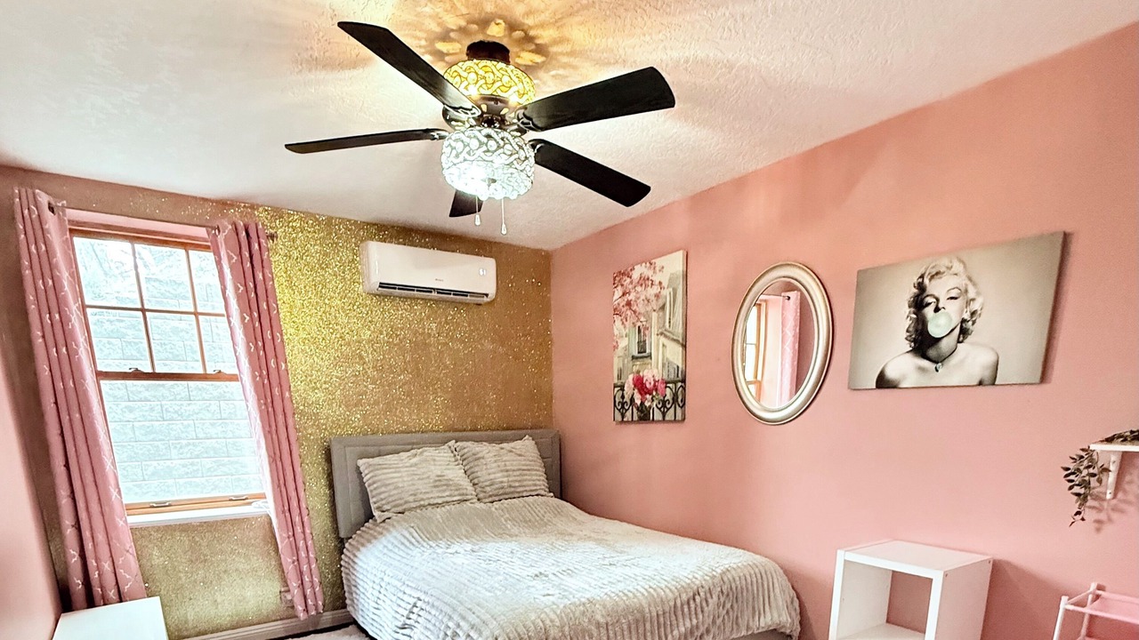 Photo of Bedroom in Wrightwood